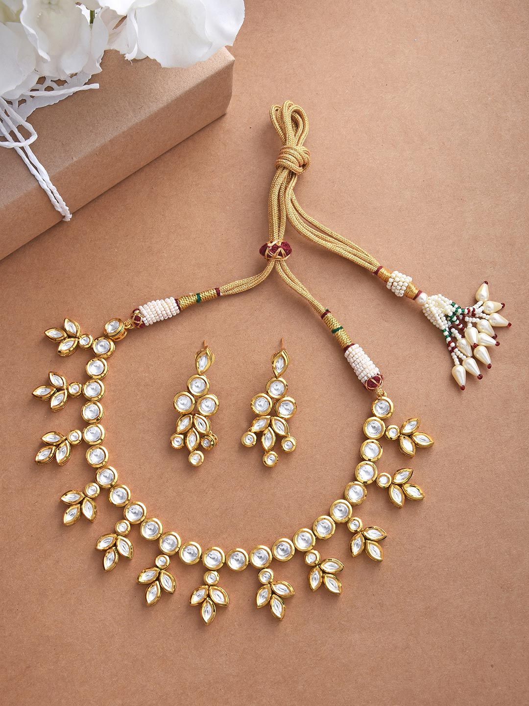 

Tistabene Gold-Plated White Kundan Studded Jewellery Set