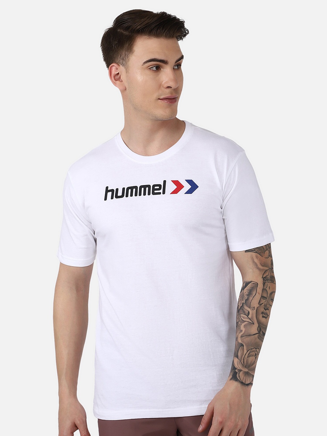 

hummel Men White & Black Typography Printed Cotton T-shirt