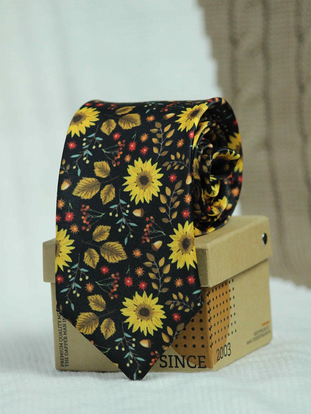 

Tossido Men Black & Yellow Printed Broad Tie
