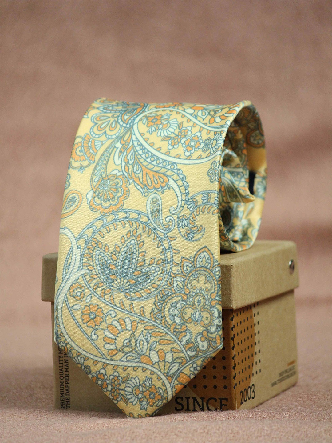 

Tossido Men Yellow & Green Printed Broad Tie