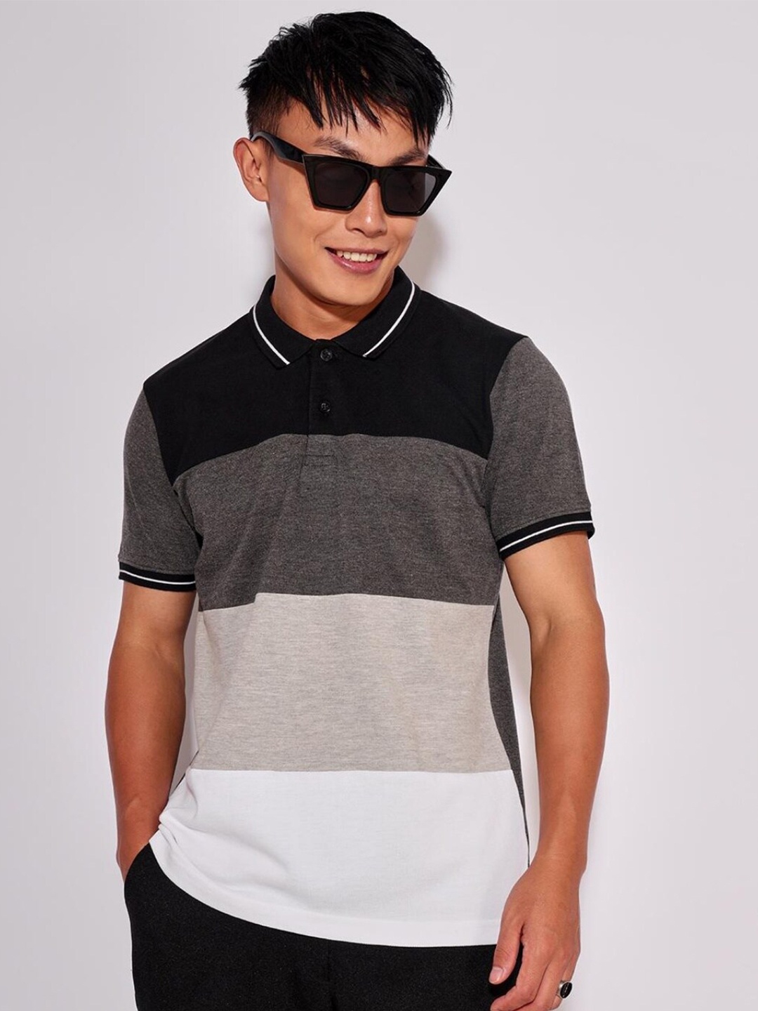 

Bewakoof Men Black Colourblocked Polo Collar Cotton T-shirt