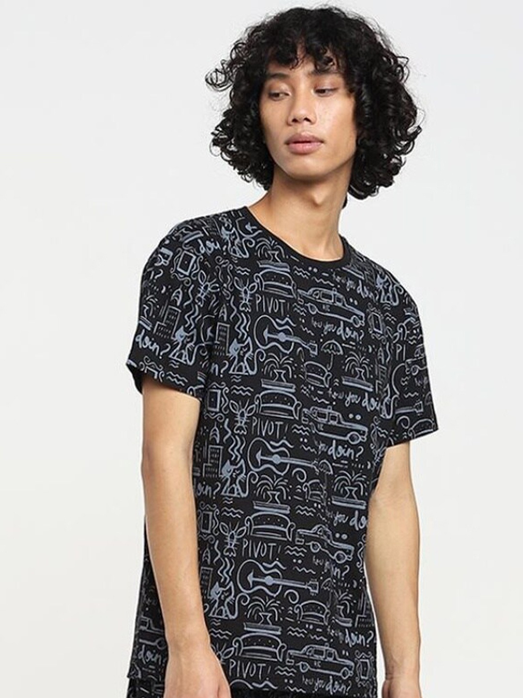 

Bewakoof Men Black Printed Cotton T-shirt