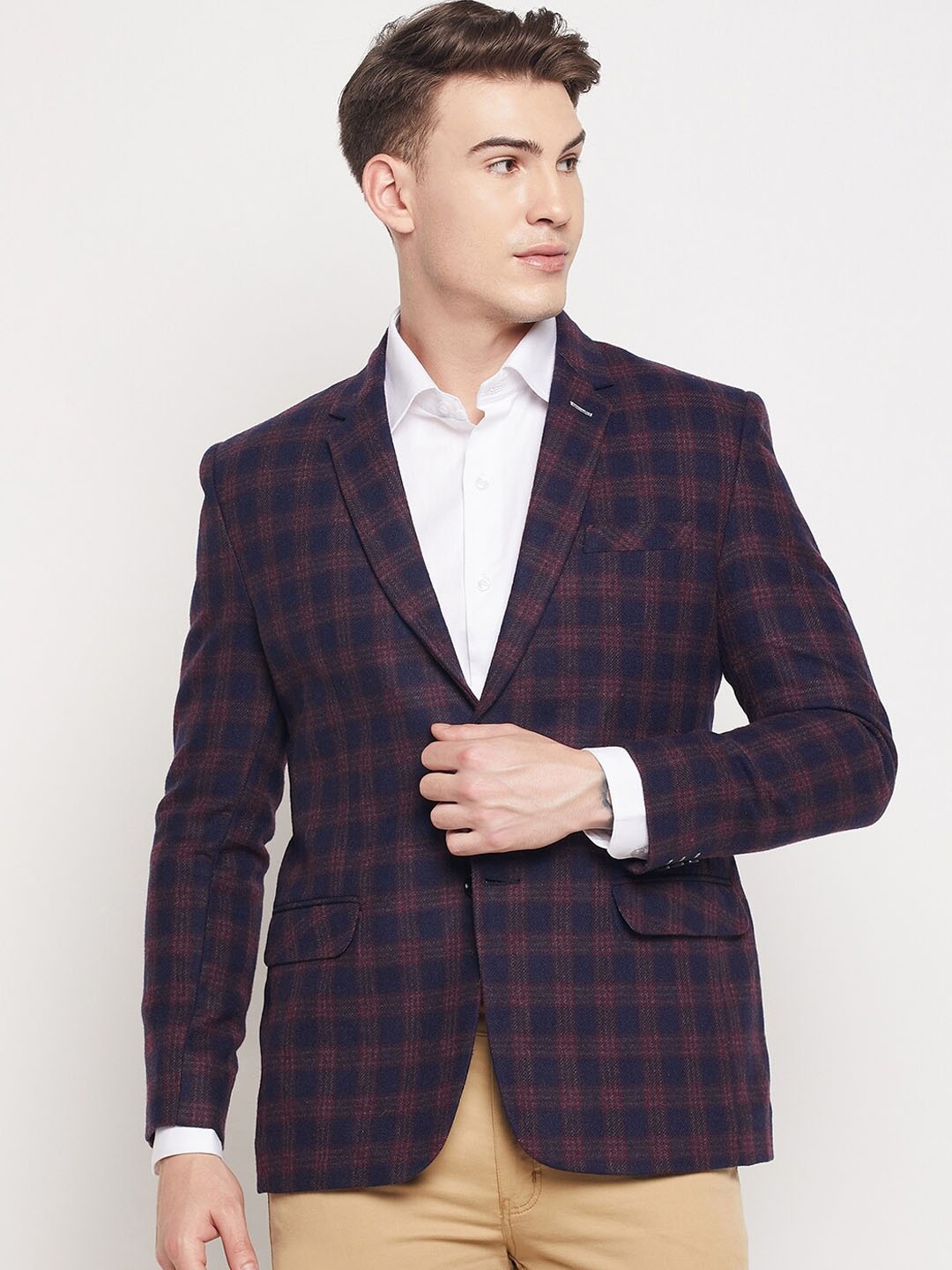 

Duke Men Burgundy Checked Blazer