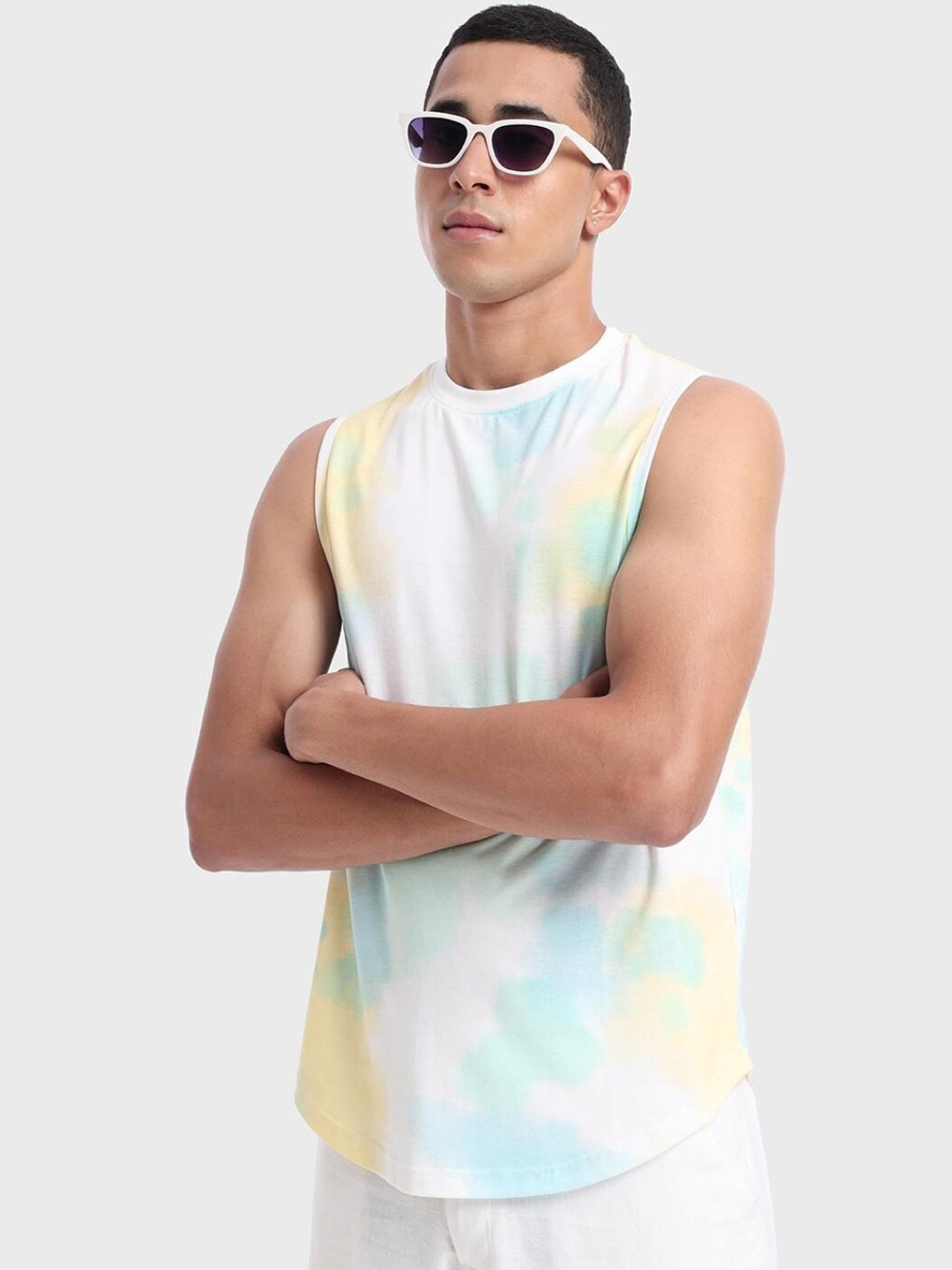 

Bewakoof Men White & Blue Tie & Dye Cotton Basic Vest