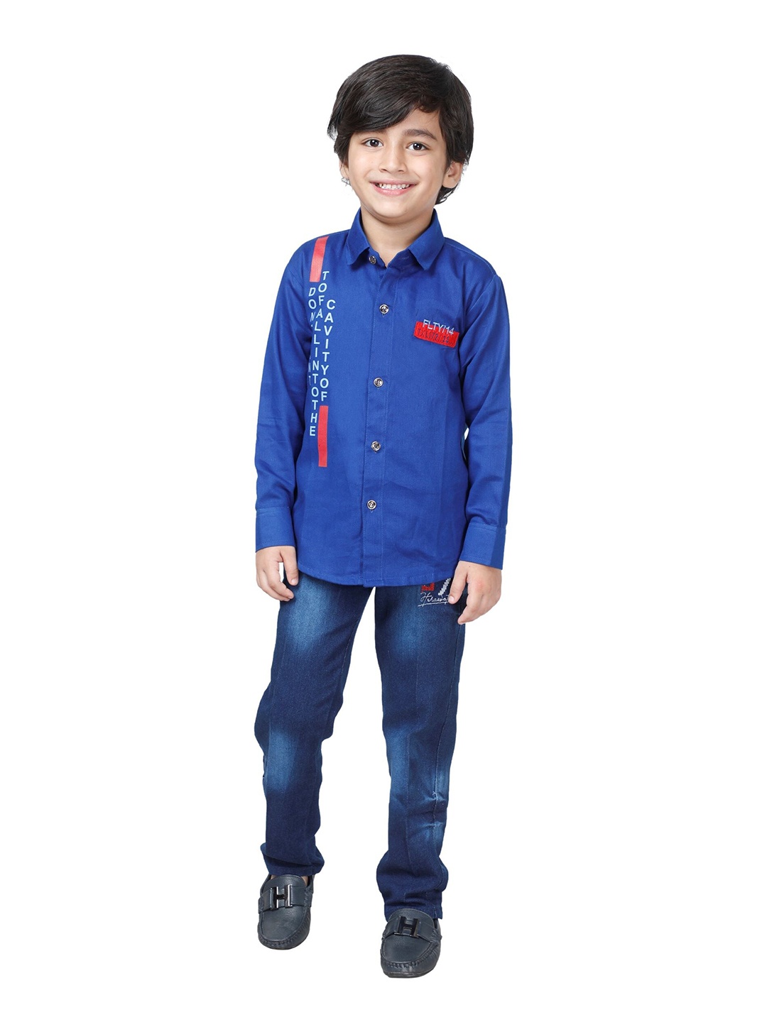 

DKGF FASHION Boys Blue & Red Printed Shirt