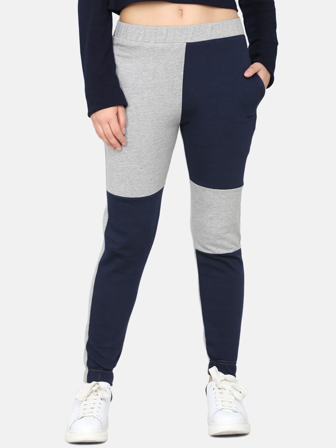 

DELAN Women Grey & Blue Colourblocked Relaxed-Fit Jogger