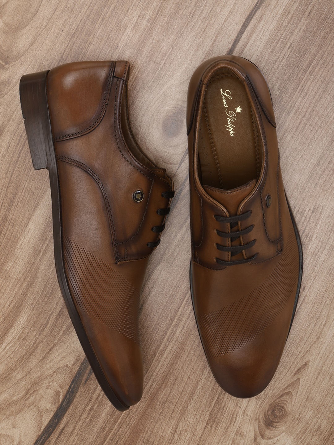 

Louis Philippe Men Brown Textured Lace Up Brogues