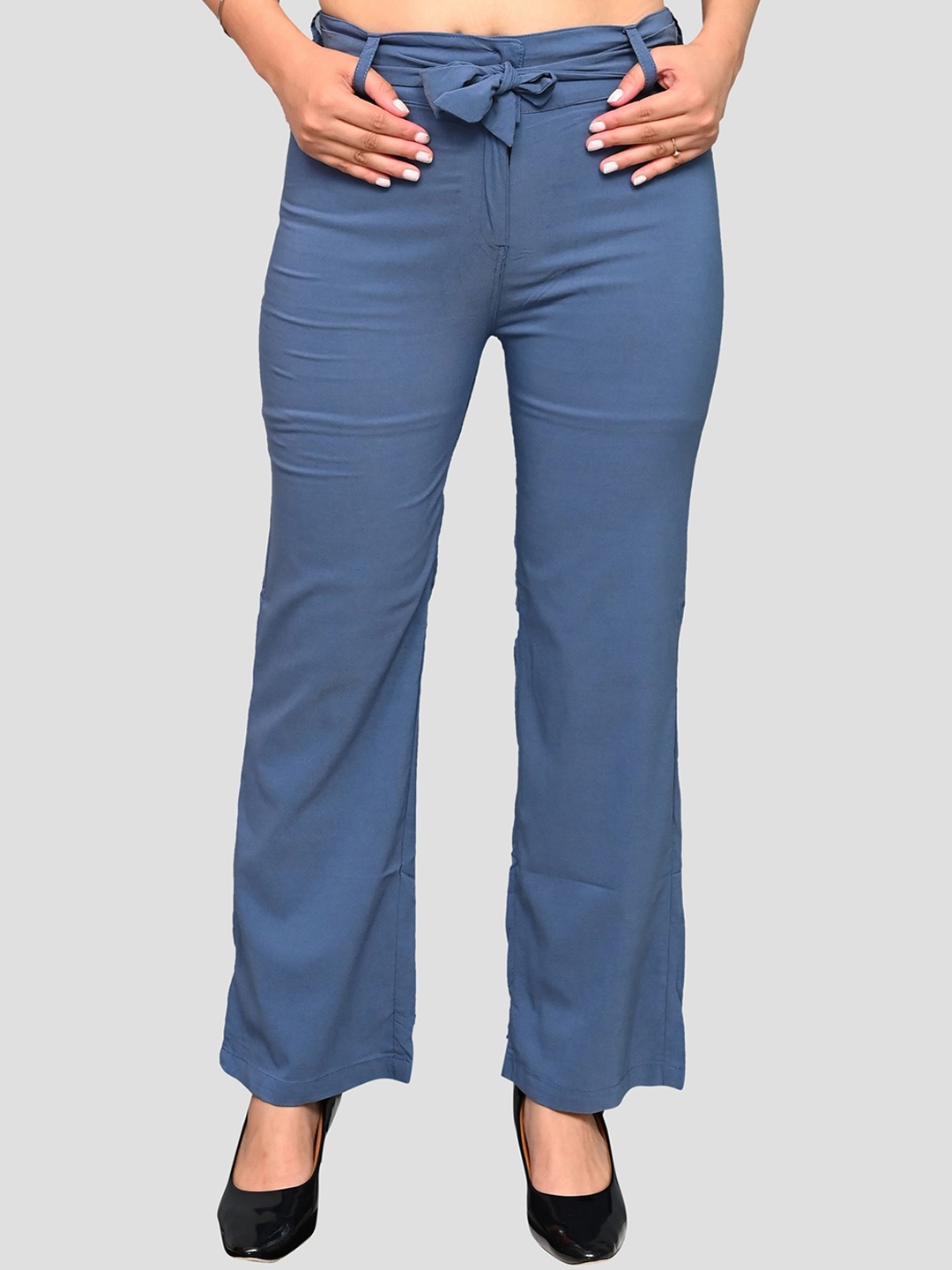 

FNOCKS Women Grey Cotton Regular Fit Trousers