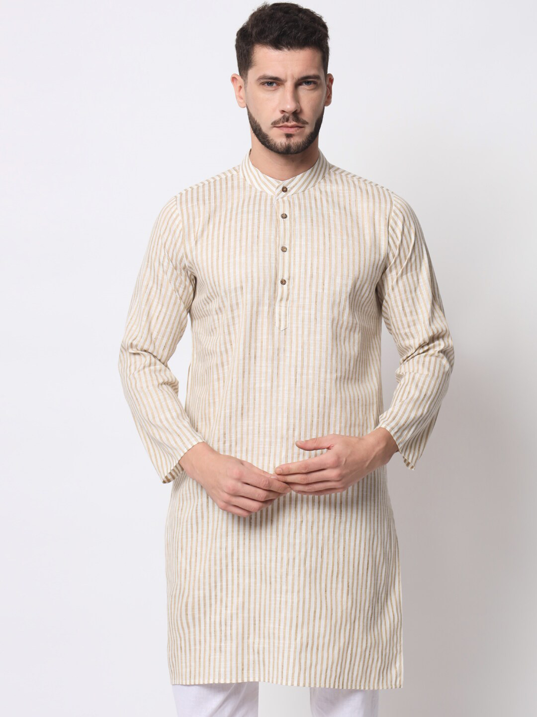 

Vastraa Fusion Men Cream-Coloured Printed Cotton Kurta