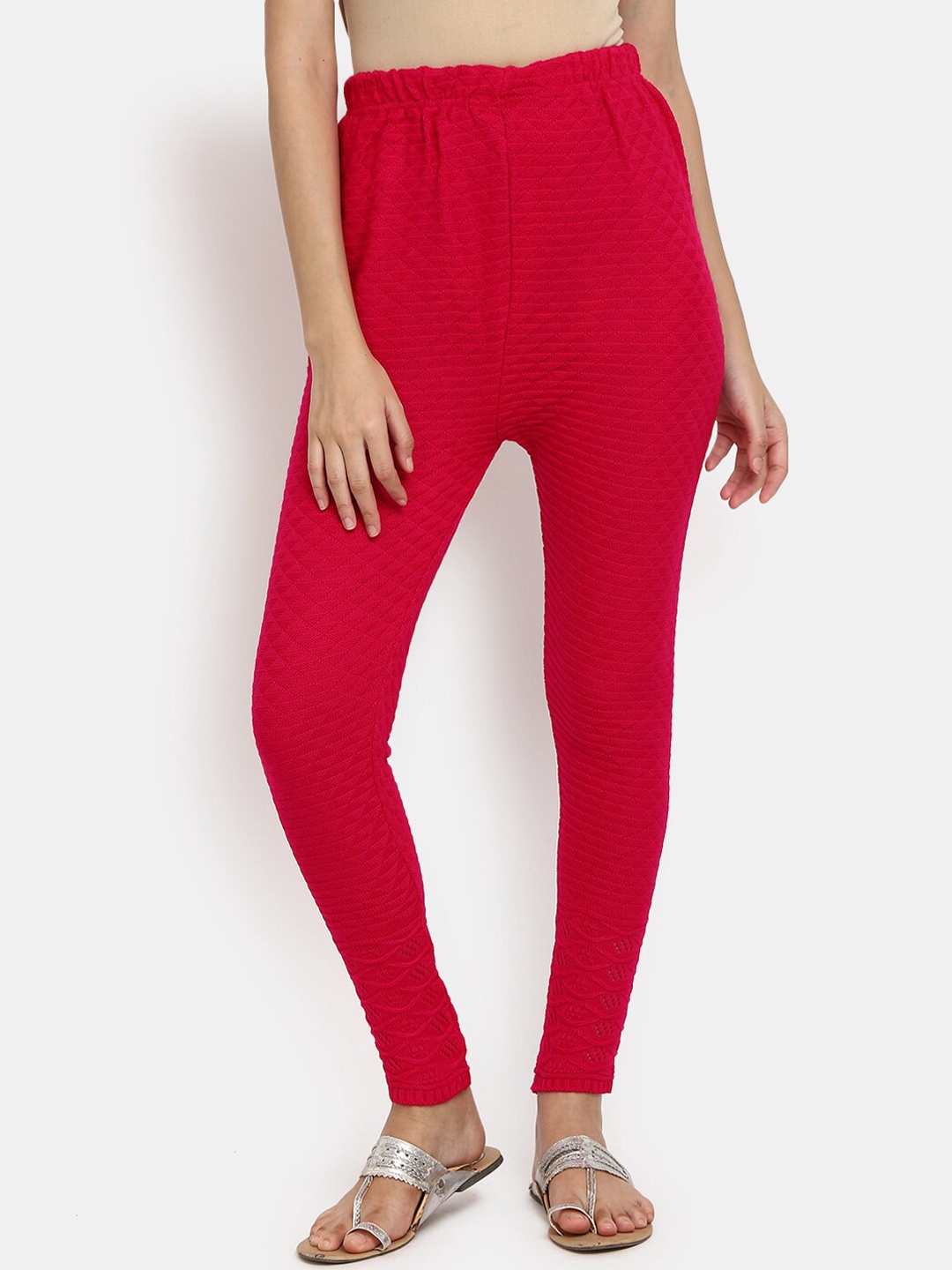 

Desi Mix Women Red Solid Cotton Ankle-Length Leggings