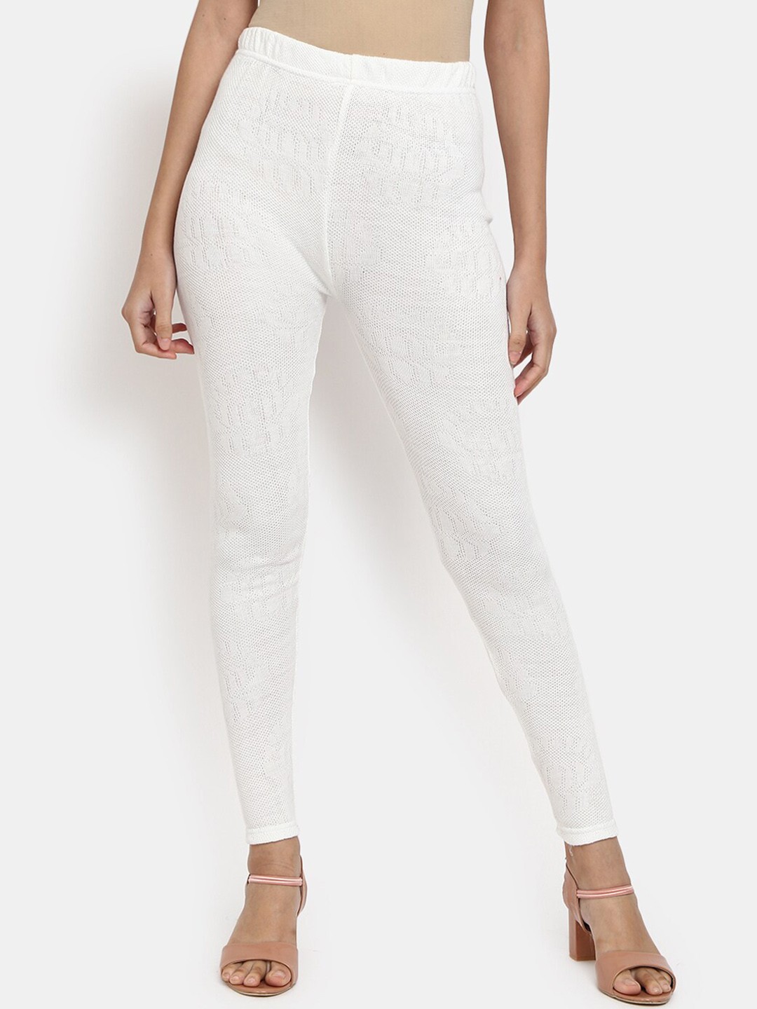 

Desi Mix Women White Solid Cotton Ankle-Length Leggings