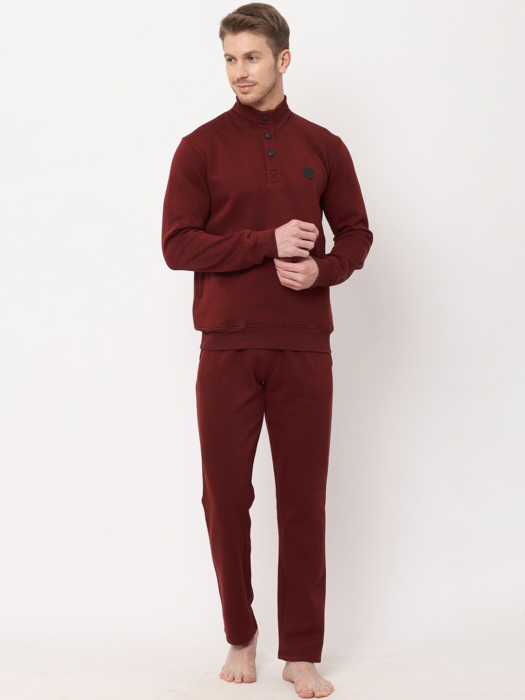 

Sweet Dreams Men Red Solid Tracksuits