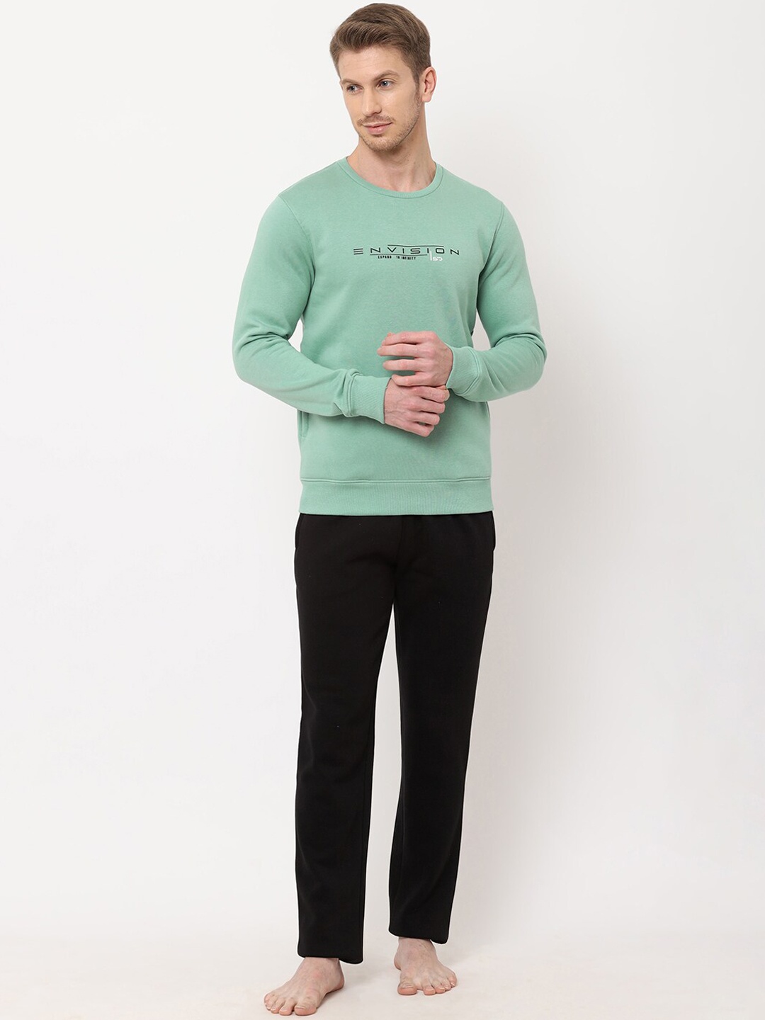 

Sweet Dreams Men Green Solid Tracksuits