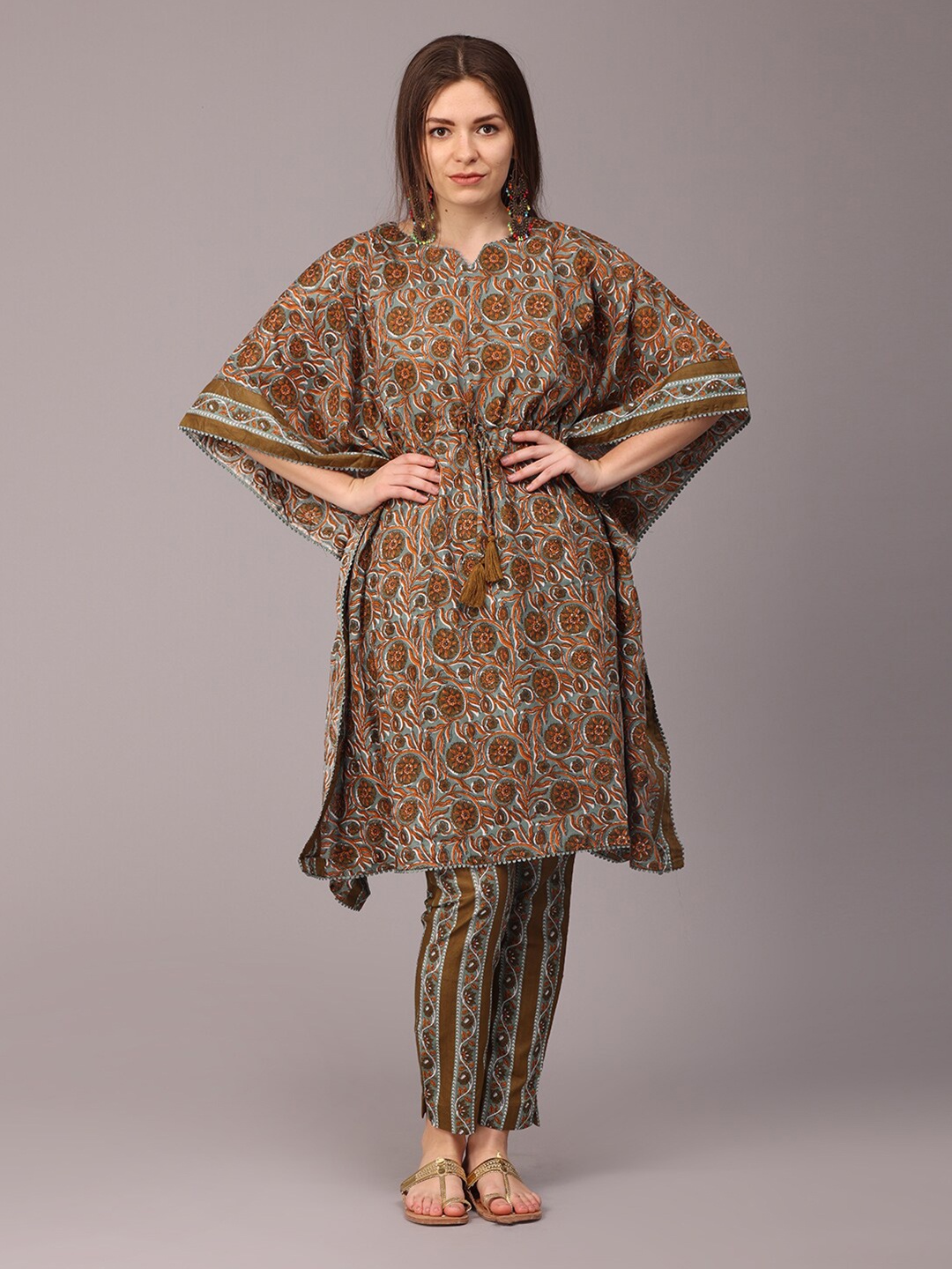 

NAYRA Women Floral Printed Flared Sleeves Floral Kaftan Kurta, Brown