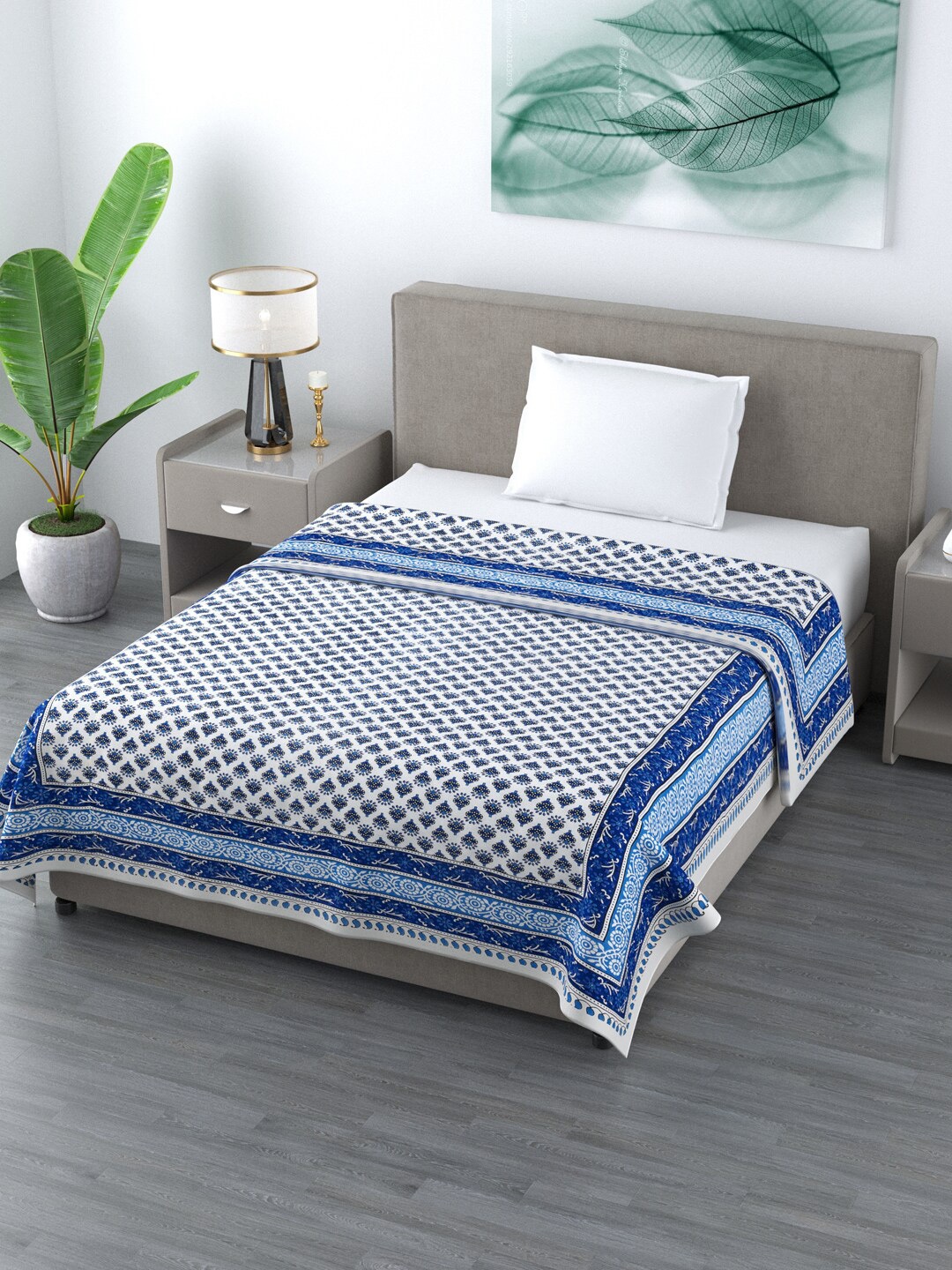 

LIVING ROOTS 210 GSM White & Blue Ethnic Motifs Pure Cotton Reversible Single Bed Dohar