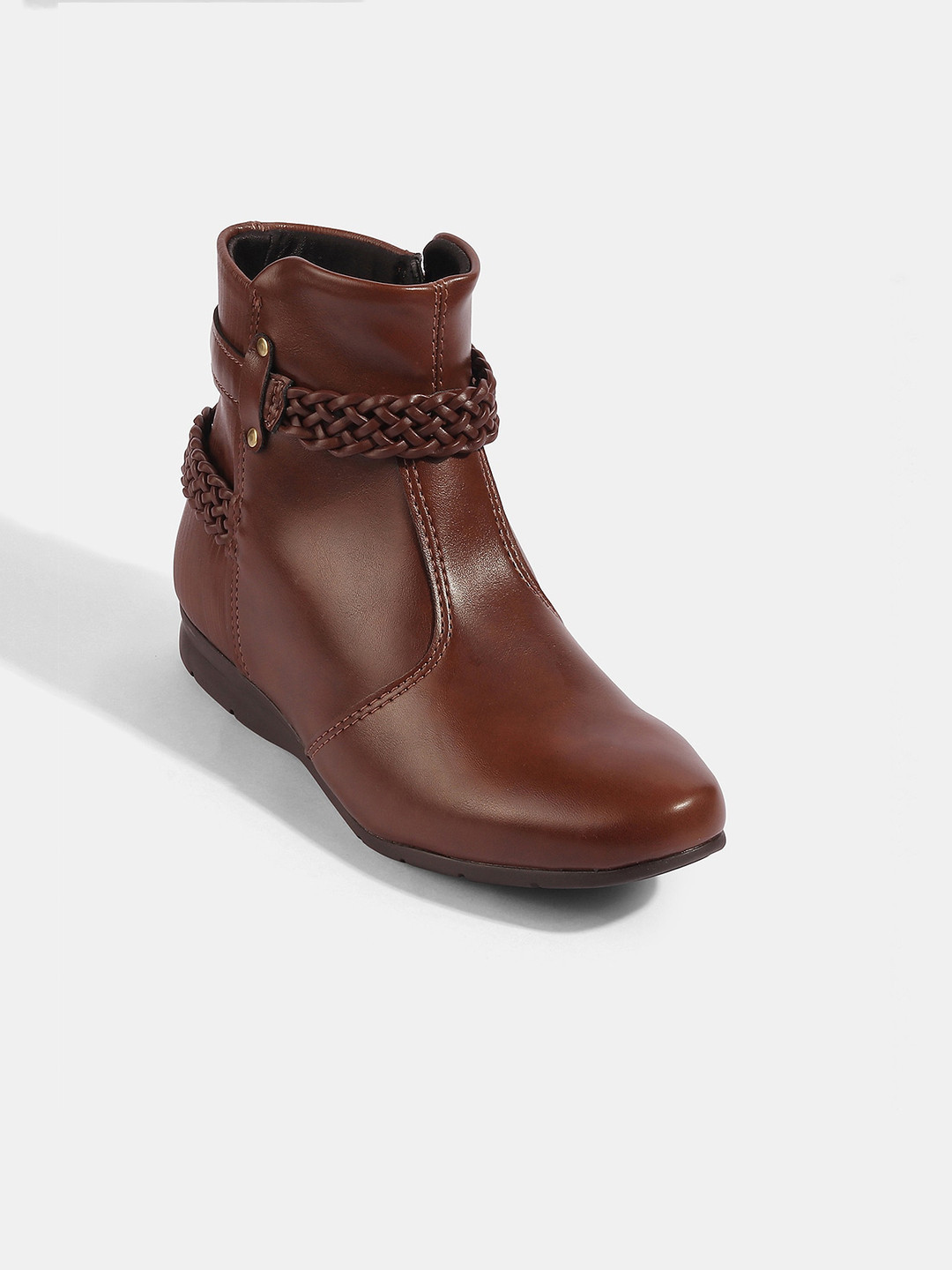 

LEMON & PEPPER Women Brown Solid Chelsea Boots