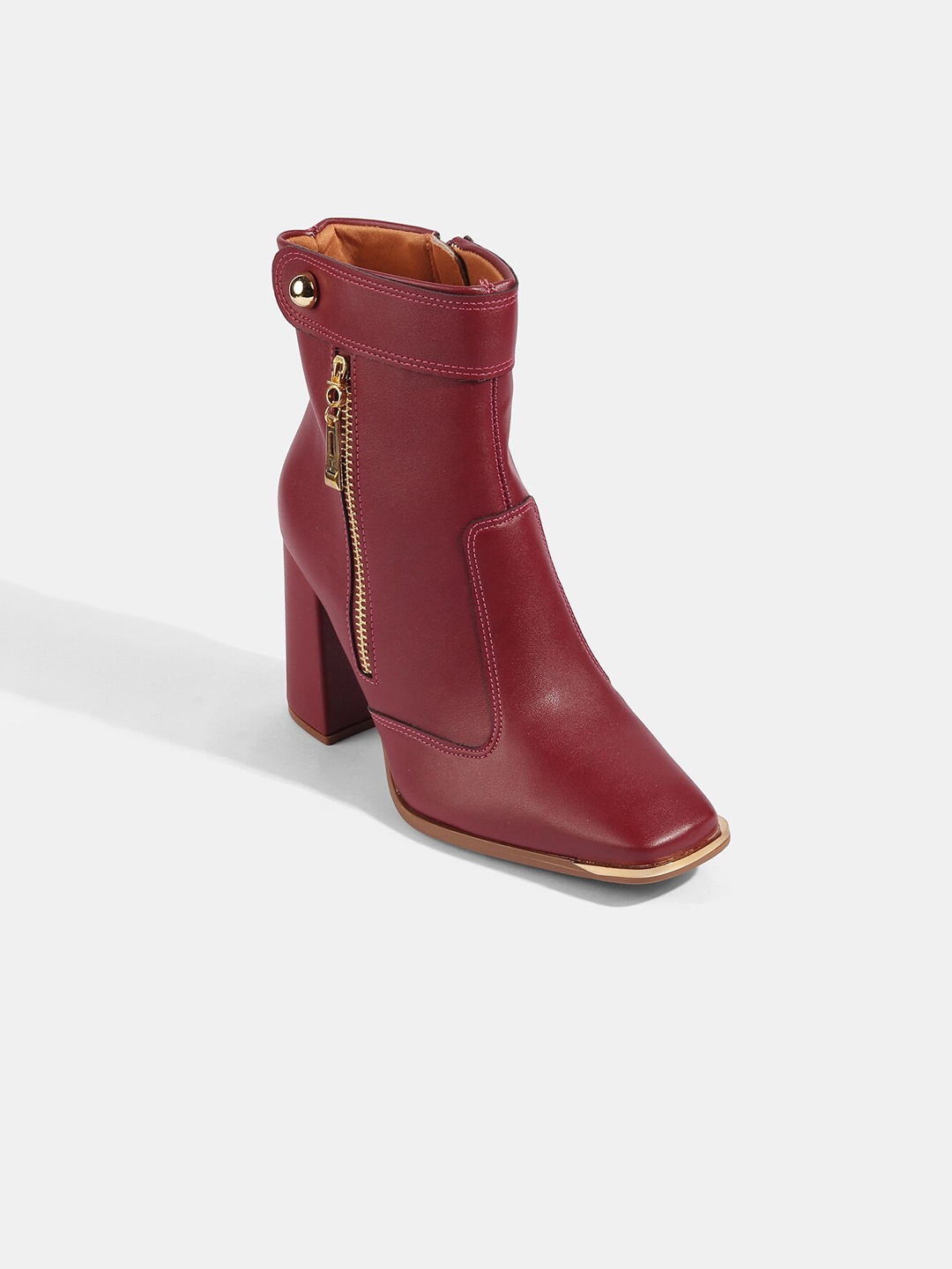 

LEMON & PEPPER Women Burgundy Solid Regular Boots