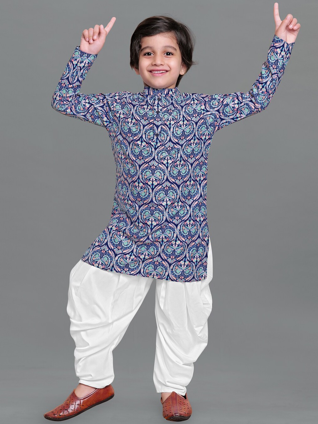 

FASHION DREAM Boys Navy Blue Paisley Printed Kurta with Dhoti Pants