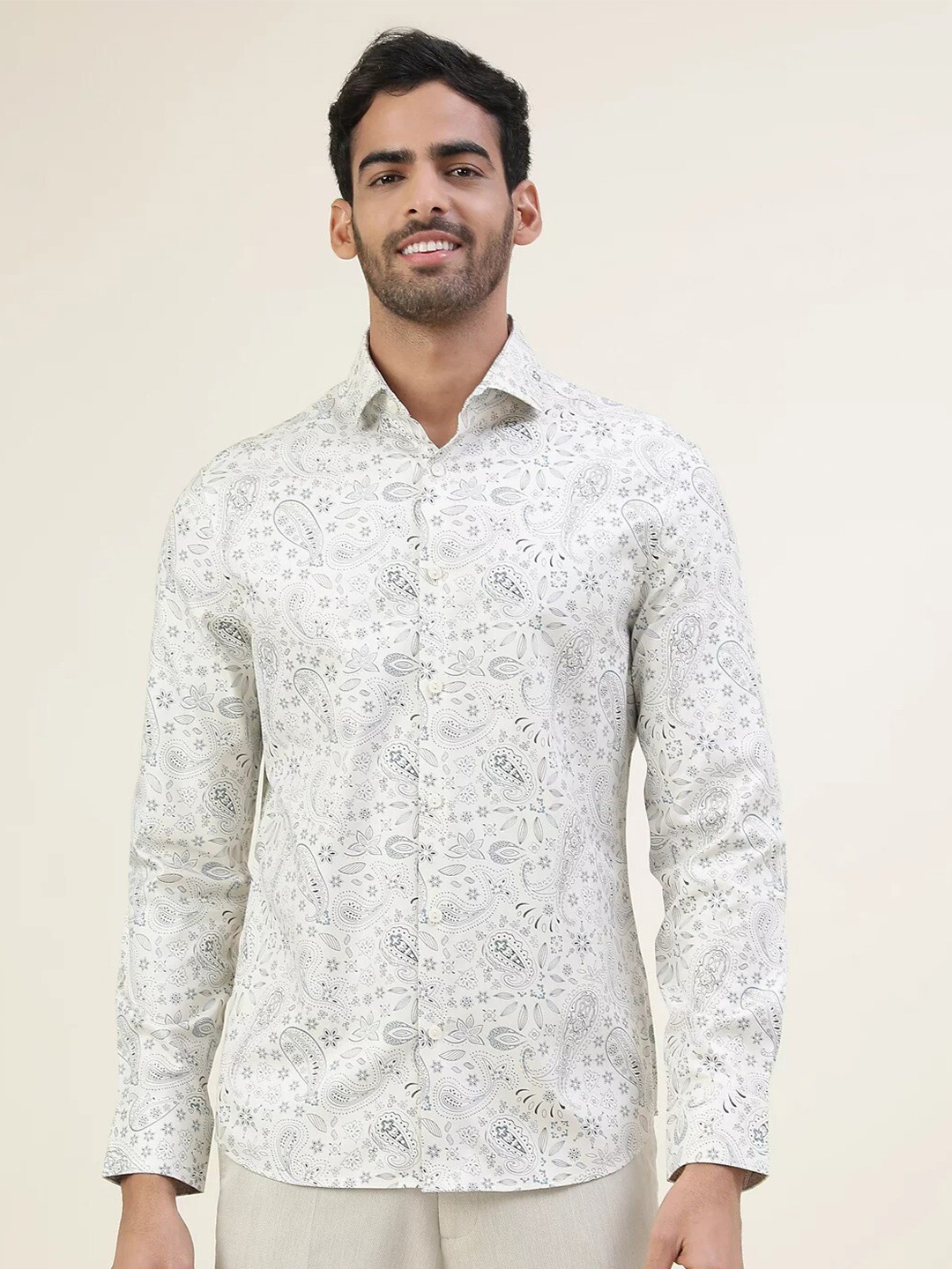 

Marks & Spencer Men White Printed Pure Cotton Casual Shirt