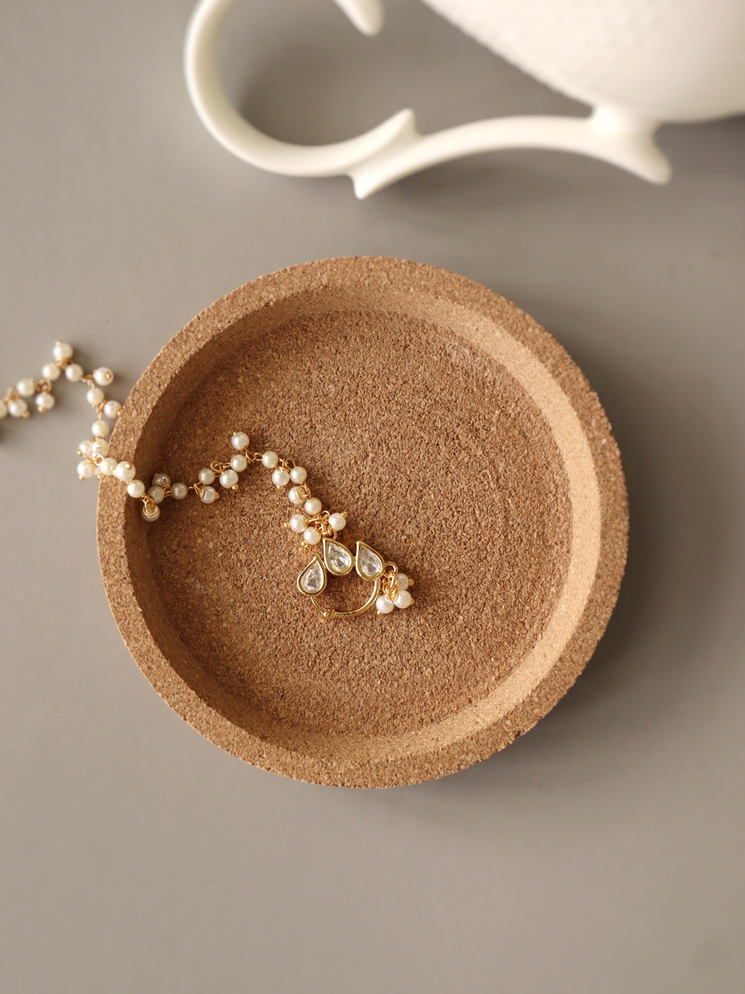

CURIO COTTAGE Gold-Plated Gold-Colored Kundan & Pearl Nosepin