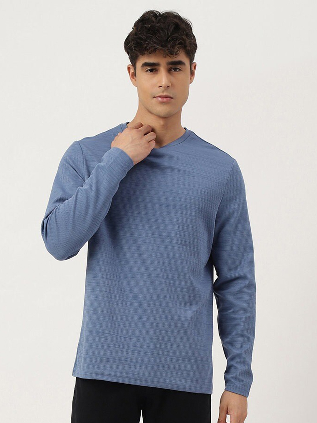 

Marks & Spencer Men Blue Sweatshirt