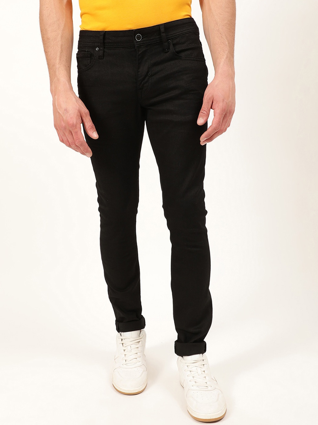 

Antony Morato Men Black Tapered Fit Jeans