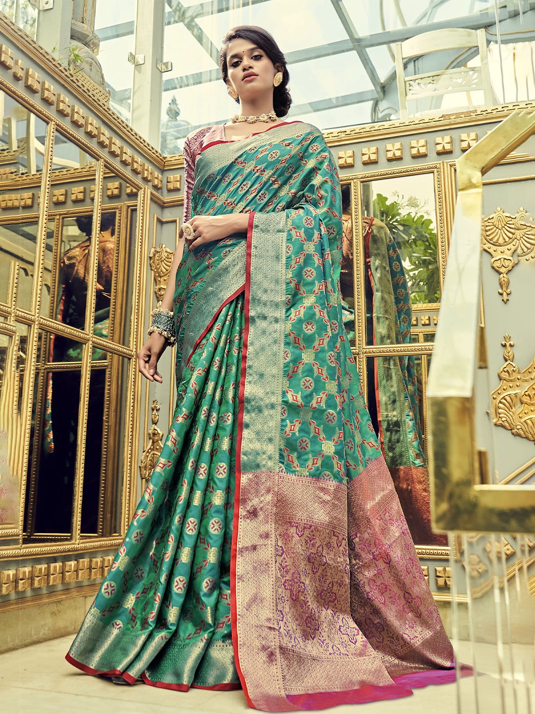 

elora Green & Pink Zari Silk Blend Patola Saree
