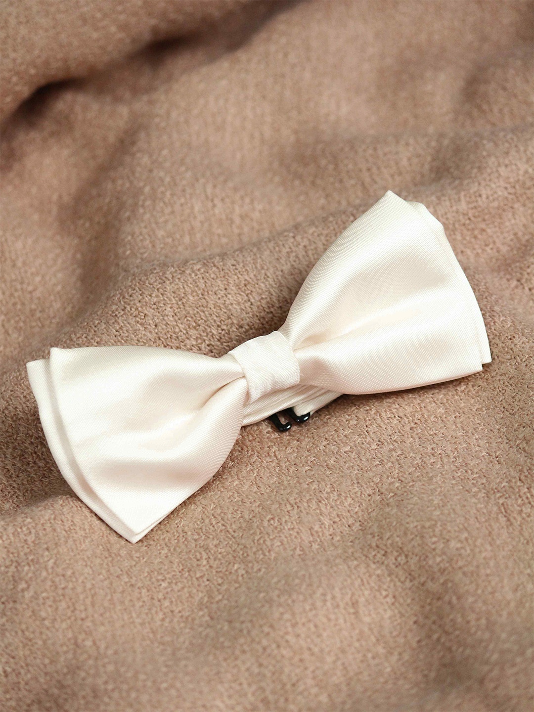 

Tossido Men White Bow Tie