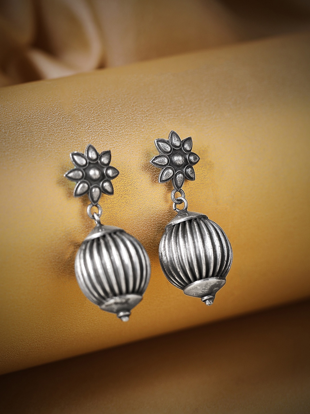 

Rubans Women Silver Oxidised Silver-Plated Classic Drop Earrings