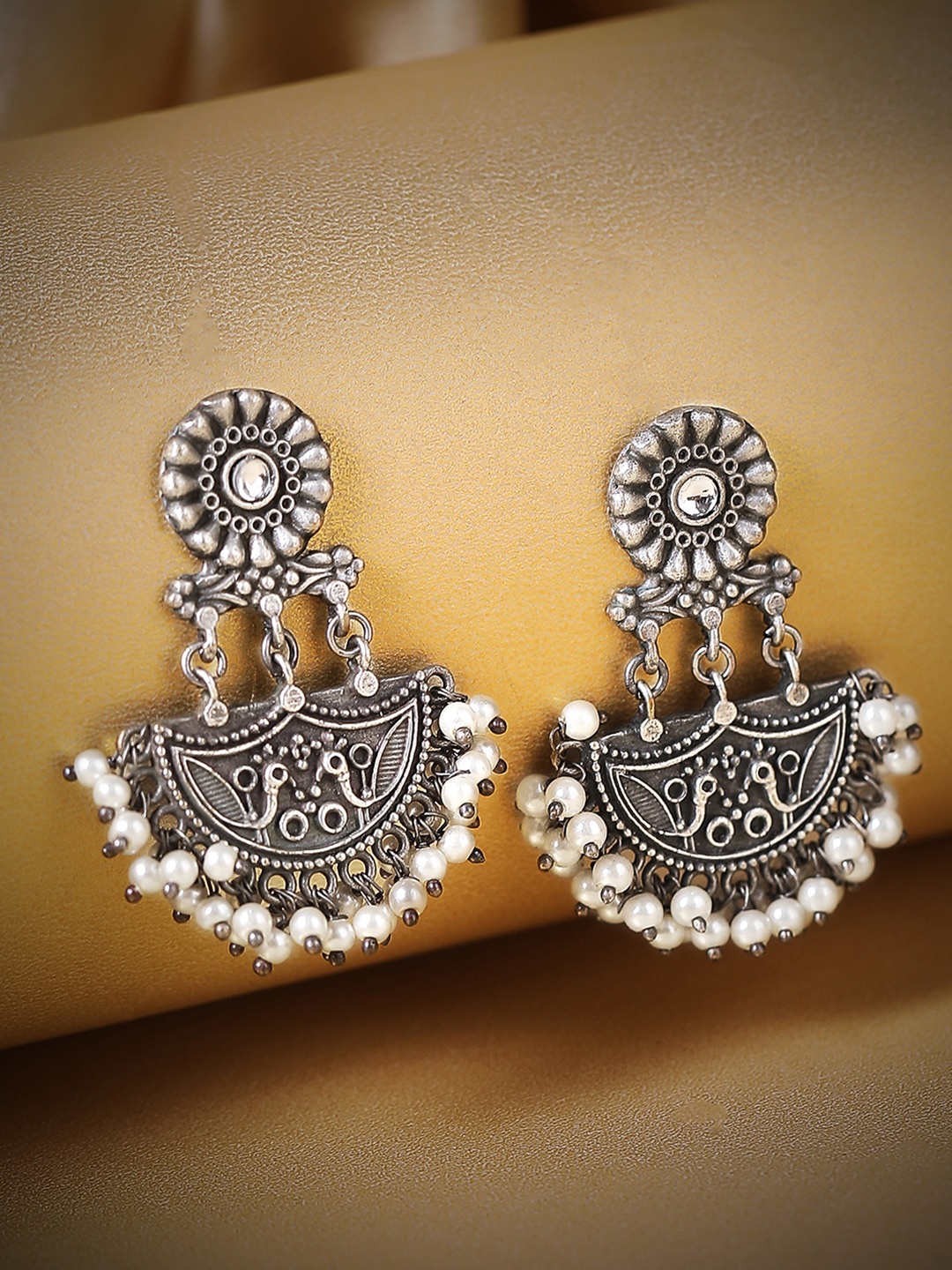 

Rubans Women Silver-Toned & White Classic Studs Earrings