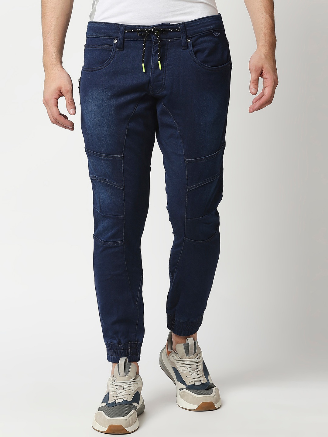 

WAIMEA Men Blue Jogger Light Fade Stretchable Jeans