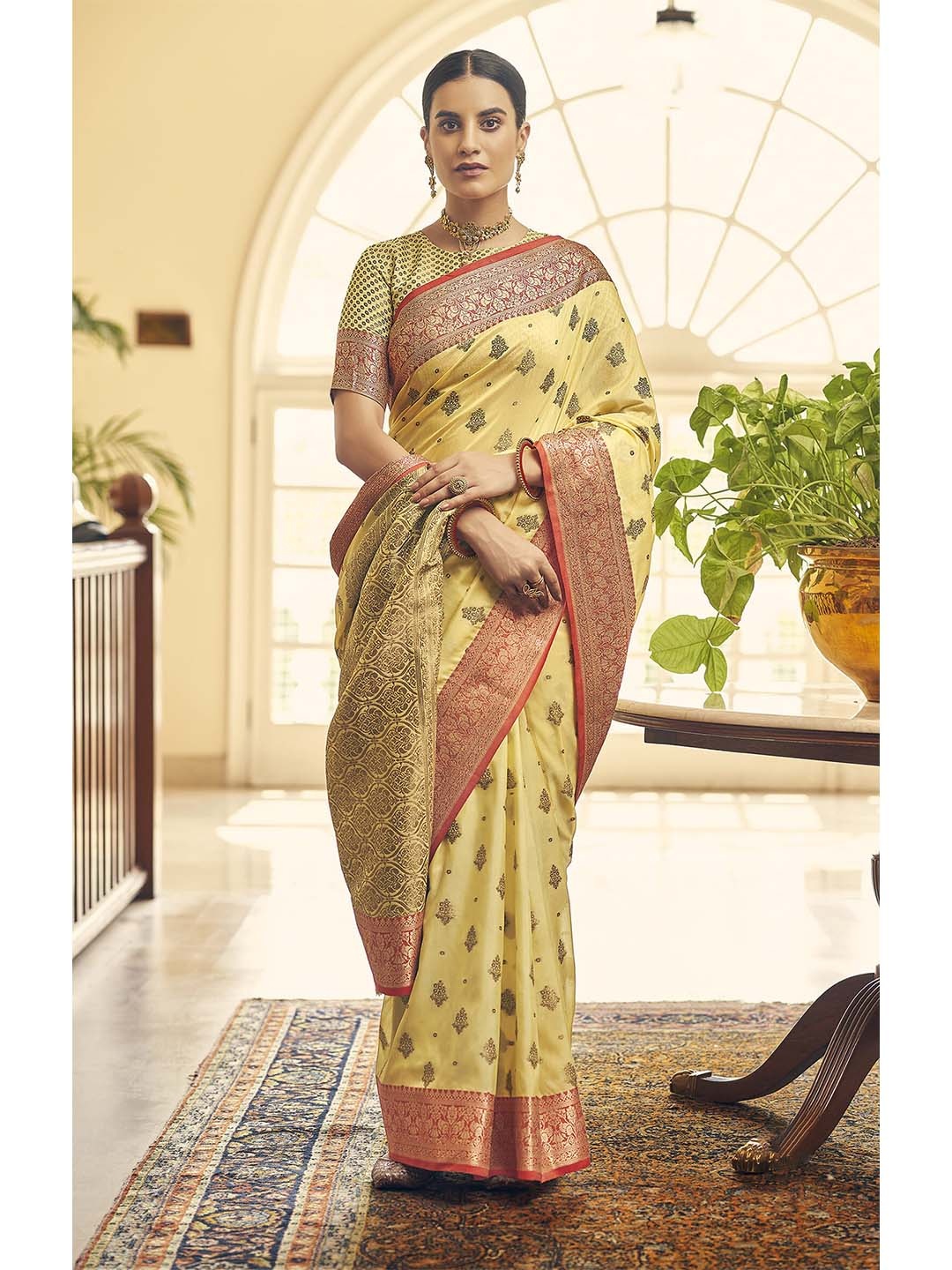 

elora Yellow & Brown Floral Silk Blend Tussar Saree