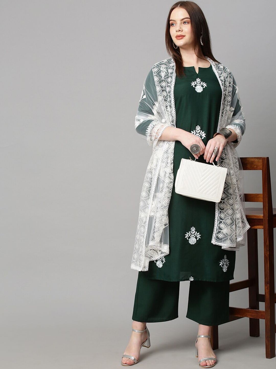 

KALINI Women Green Ethnic Motifs Embroidered Thread Work Kurta with Palazzo & Dupatta
