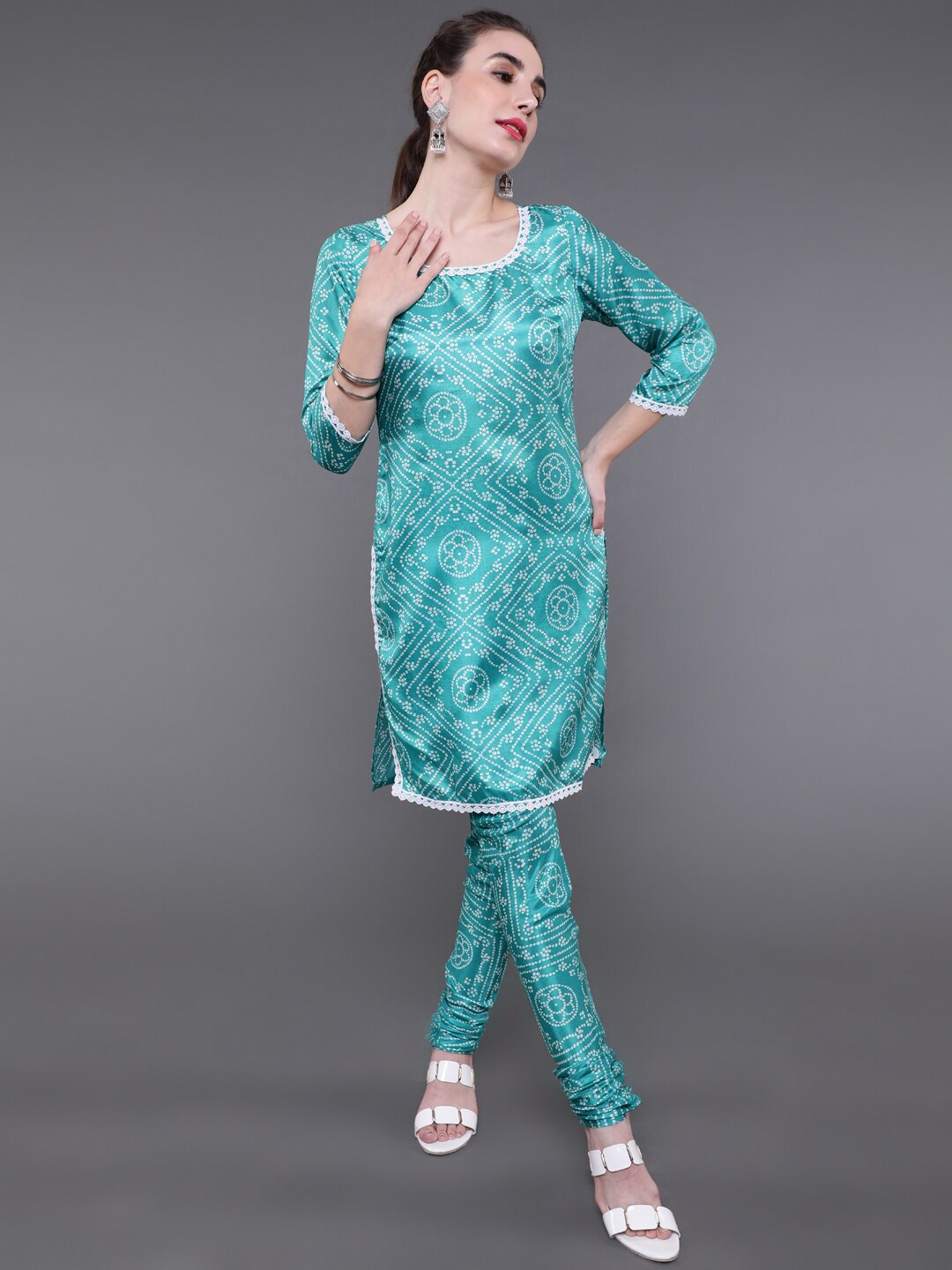 

saubhagya Women Green Bandhani Printed Kurta with Churidar
