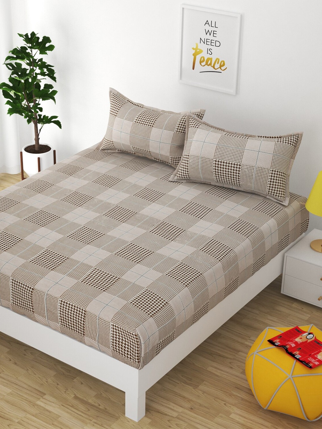 

Bajo's Khaki 250 TC Geometric Fitted Cotton Queen Bedsheet With 2 Pillow Covers