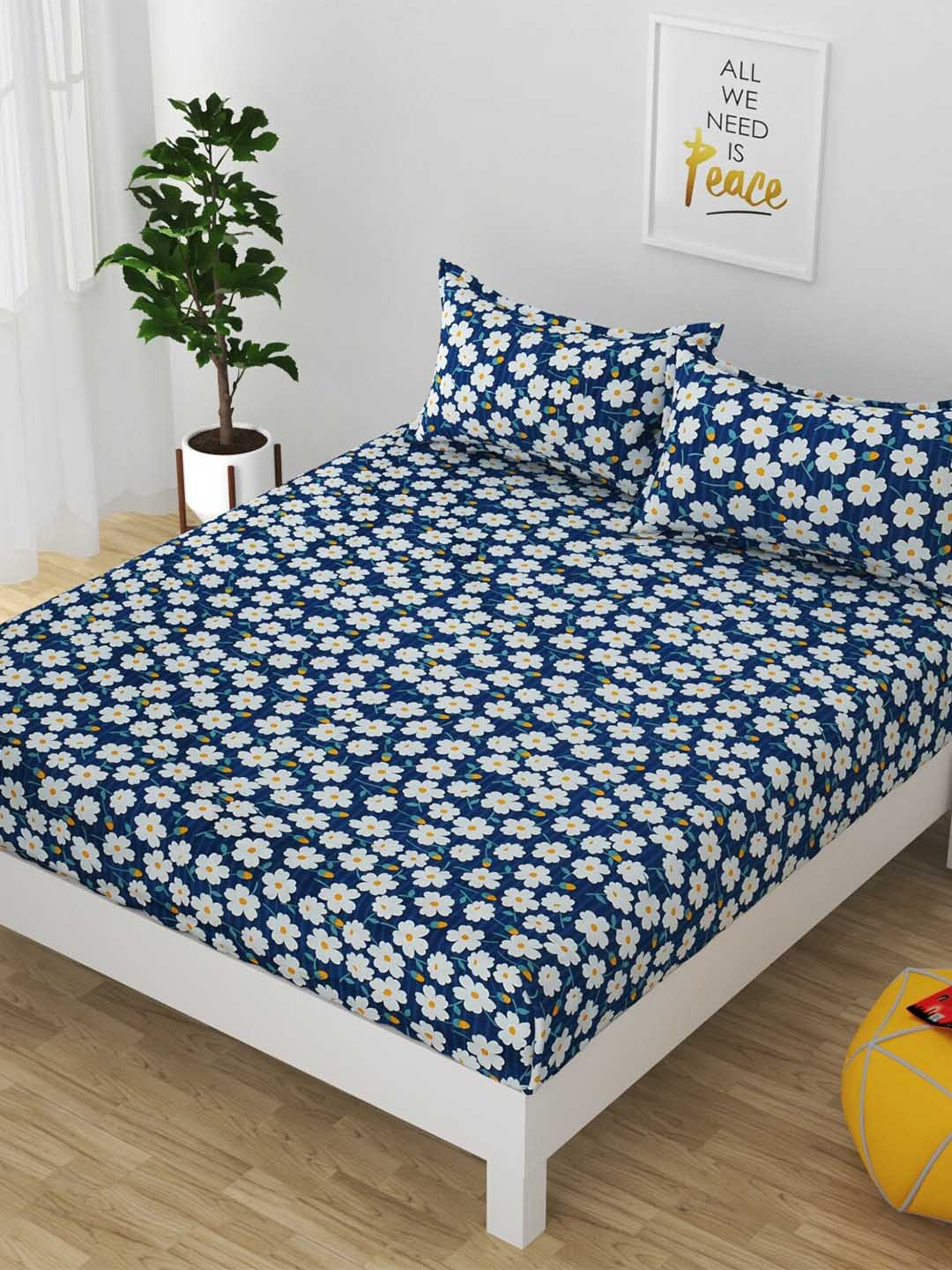 

Bajo's Blue & White Floral 250 TC Queen Bedsheet with 2 Pillow Covers
