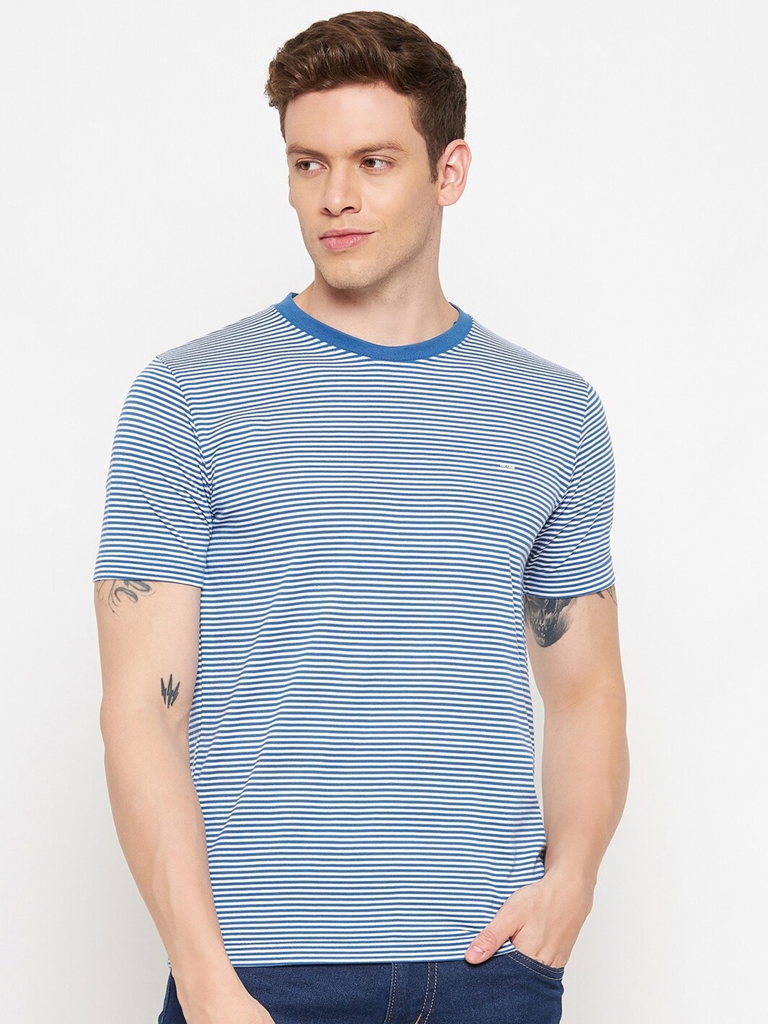 

Okane Men Blue & White Striped T-shirt