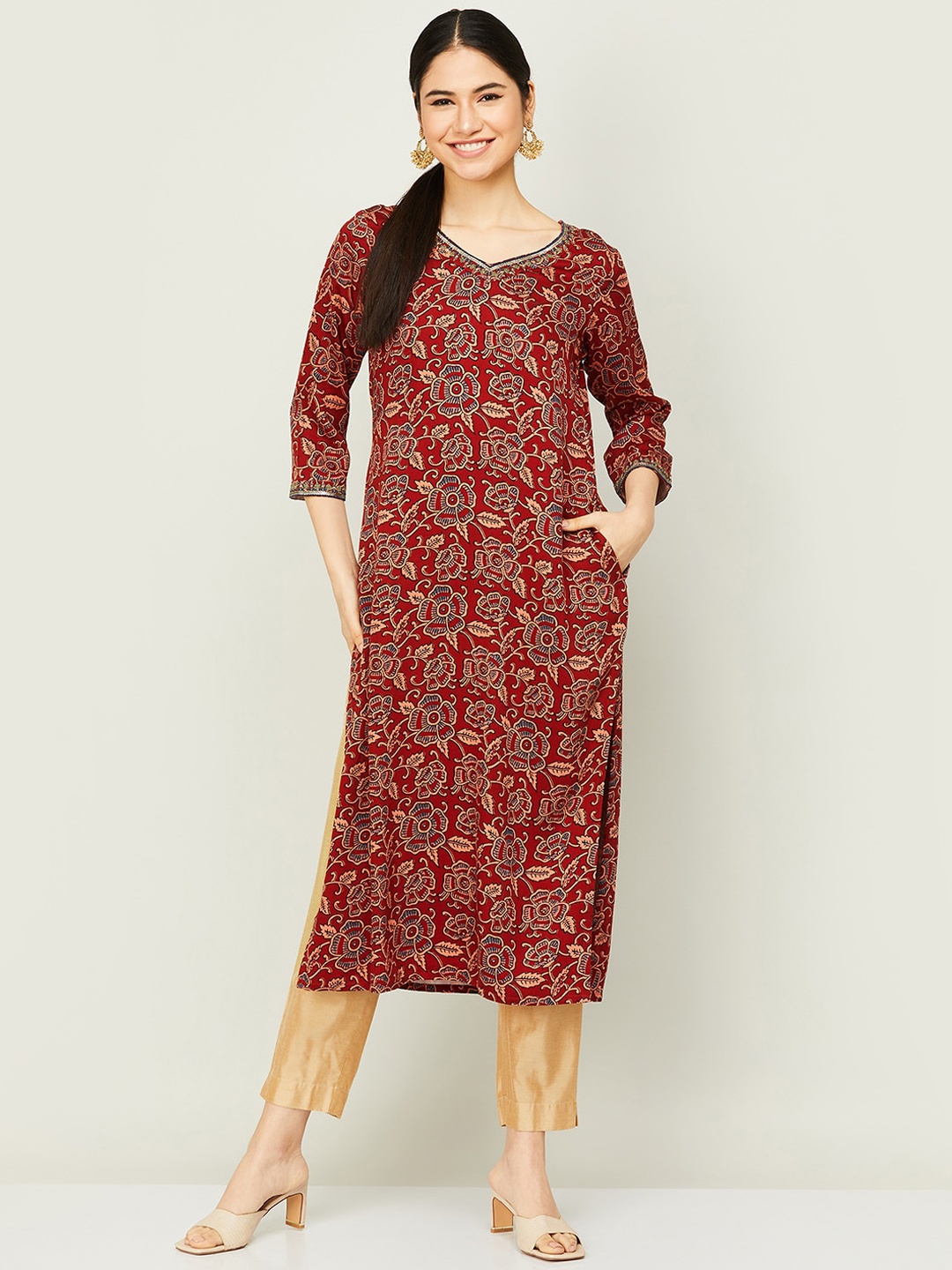 

Melange by Lifestyle Women Maroon Floral Printed Gotta Patti Kurta