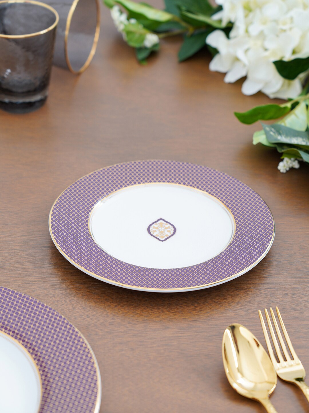 

Pure Home and Living Purple & White Set of 2 Dishwasher & Microwave safe Porcelain Plates