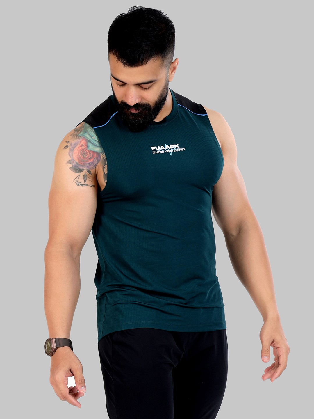 

FUAARK Men Green Solid Slim-Fit Innerwear Tank Vests