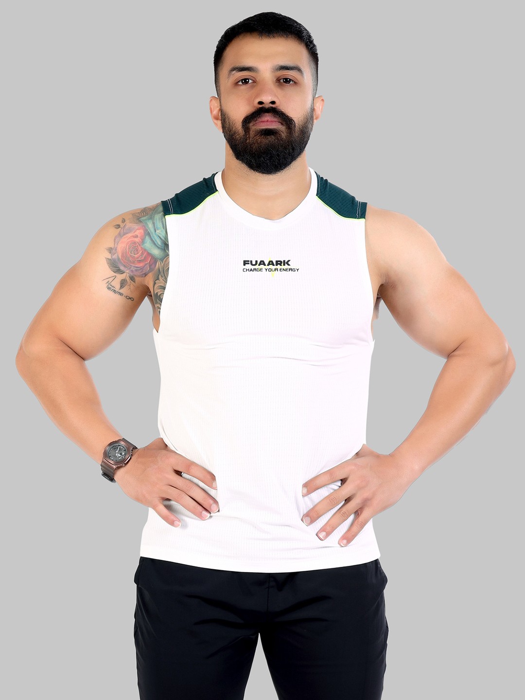 

FUAARK Men White Solid Gym Tank Vests