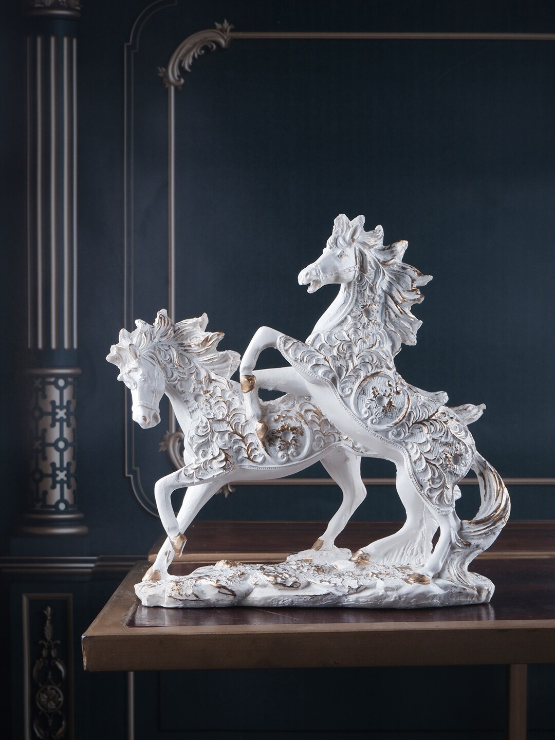 THE WHITE INK DECOR White Horse Figurine