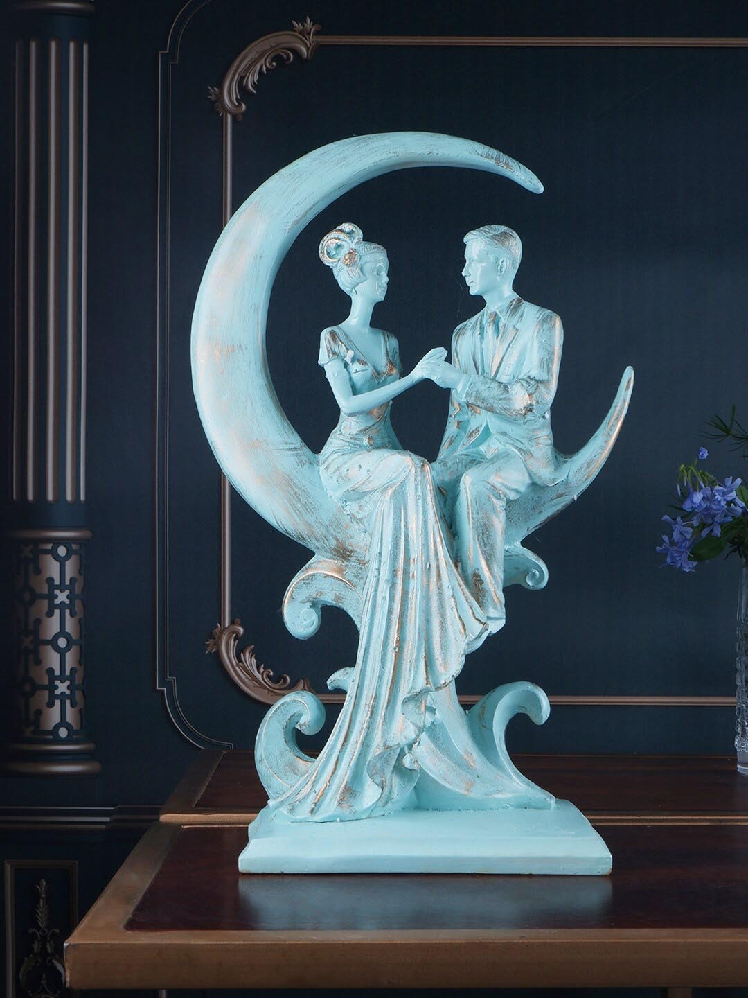 

THE WHITE INK DECOR Blue Couple Figurine Showpiece