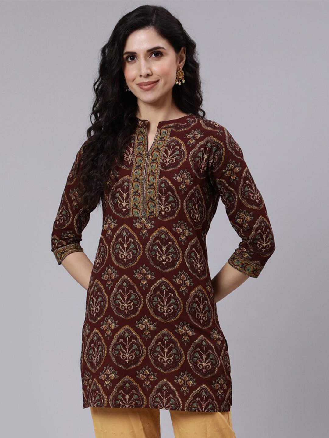 

Nayo Women Brown & Green Mandarin Collar Printed Tunic