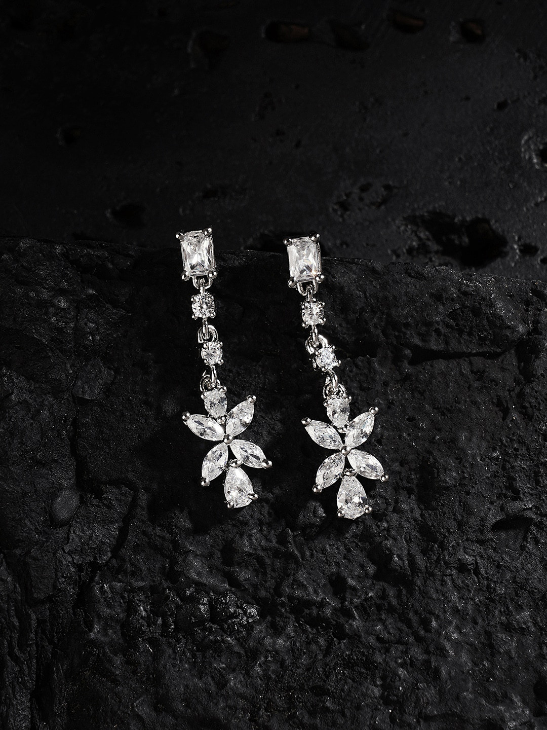

HOT AND BOLD Silver-Plated Floral Drop Earrings