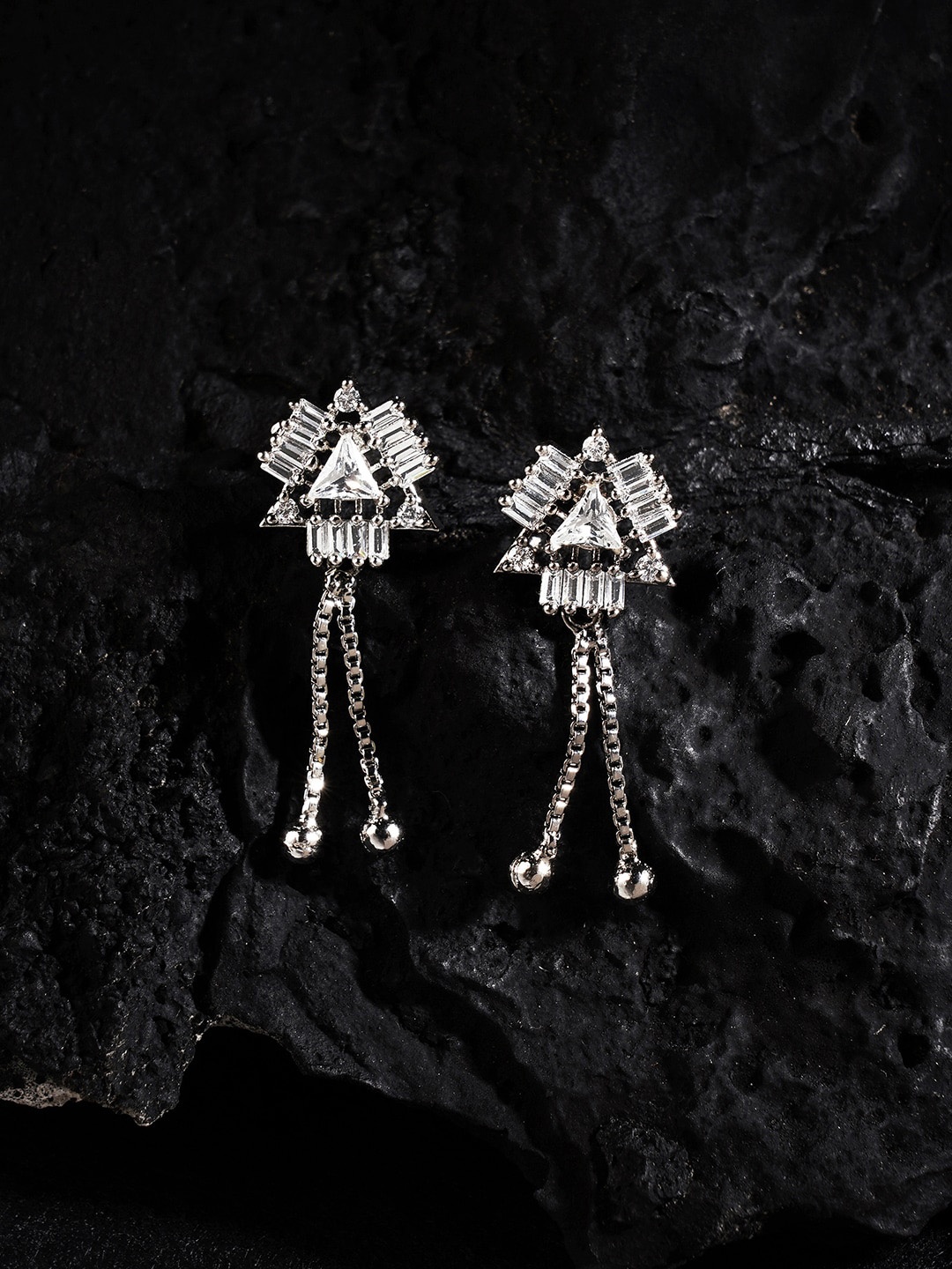 

HOT AND BOLD Silver-Plated Heart Shaped Drop Earrings