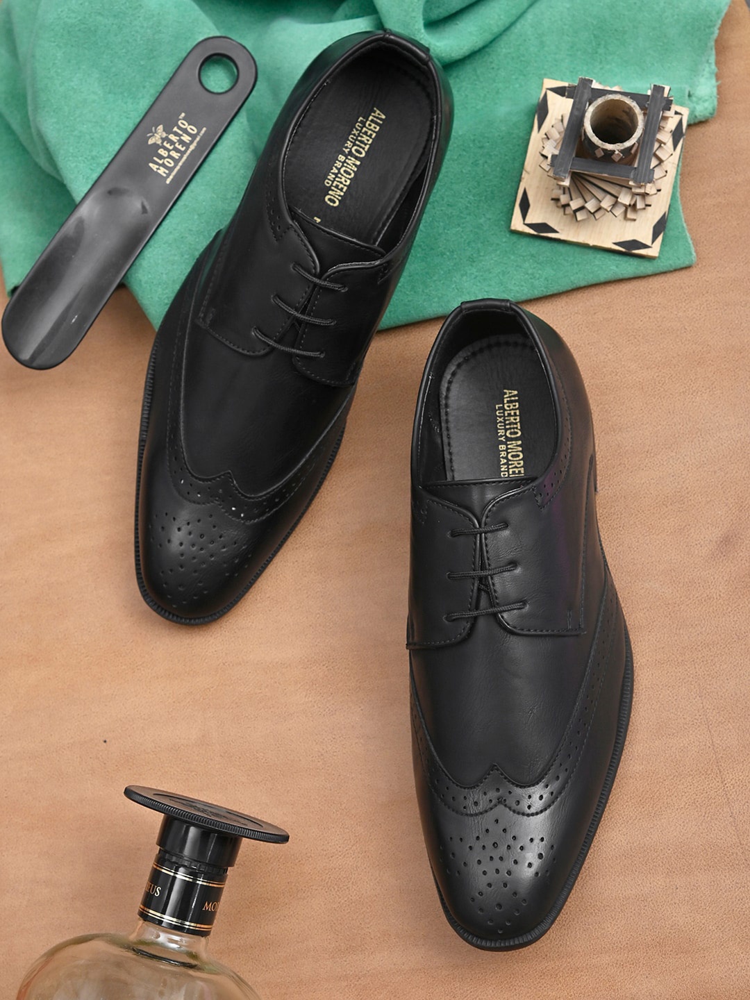 

ALBERTO MORENO Men Black Textured Formal Brogue Shoes
