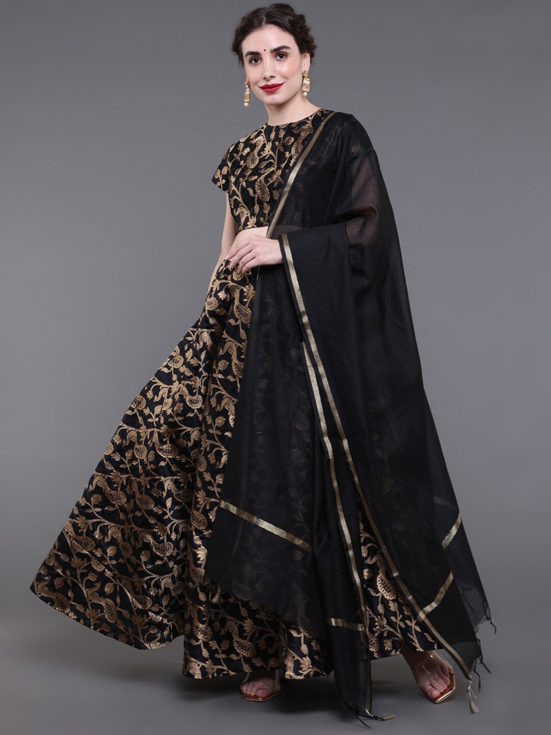 

saubhagya Black & Gold-Toned Ready to Wear Lehenga & Blouse With Dupatta