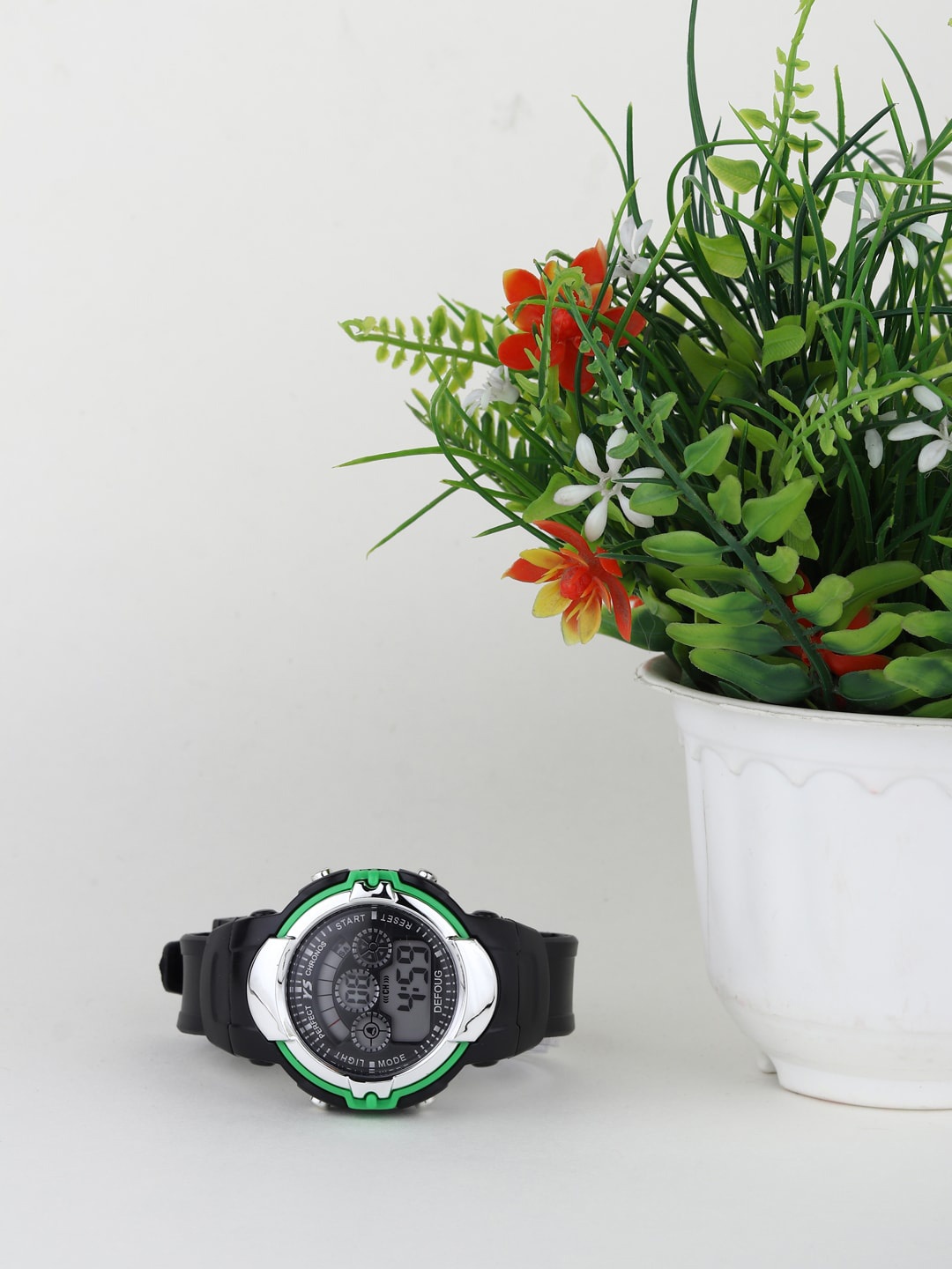 

Fantasy World Unisex Kids Grey Dial & Black Bracelet Style Straps Analogue Watch FW-YS-02-GR01, Green