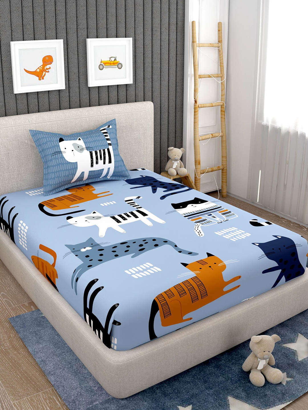 

EverHOME Blue & White Graphic 160 TC Single Bedsheet with 1 Pillow Covers